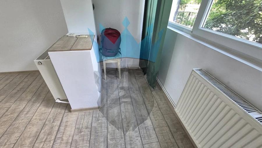Garsonieră decomandată în Lucrețiu Pătrășcanu