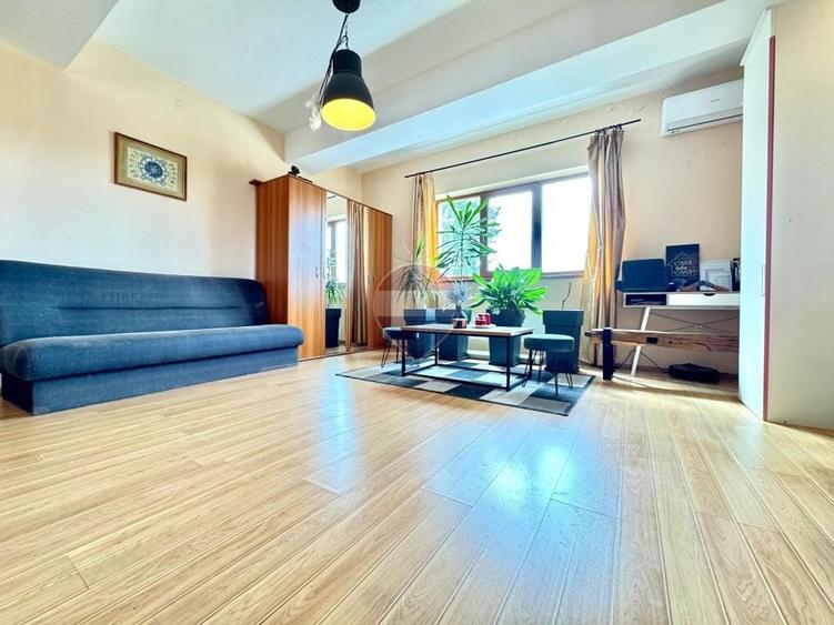 Apartament cu 2 camere decomandat, mobilat în Central