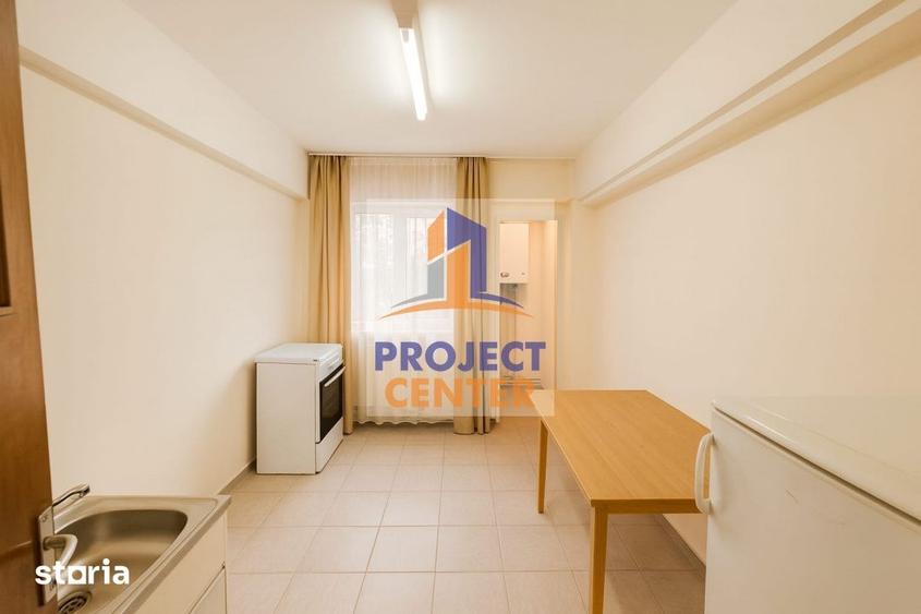 Apartament cu 3 camere decomandat în Găvana