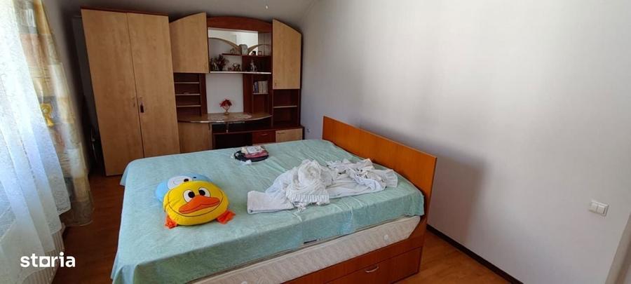 Casă cu 2 camere decomandat în Central