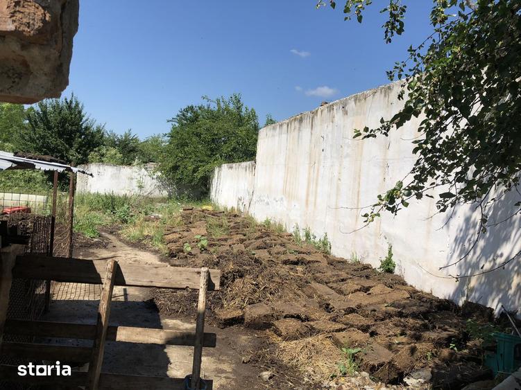 Teren de 8160 mp, în Rădoiești