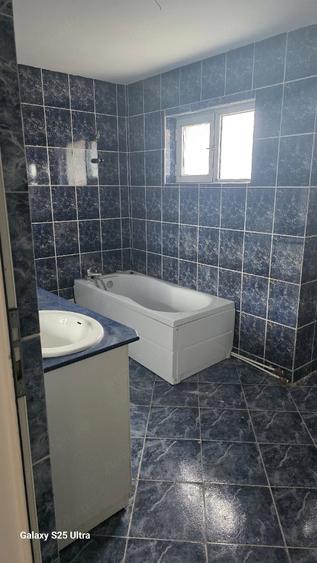 Casă cu 5 camere cu Teren 500 Mp în Horia