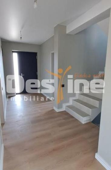 Casă cu 4 camere cu Teren 394 Mp în Miroslava