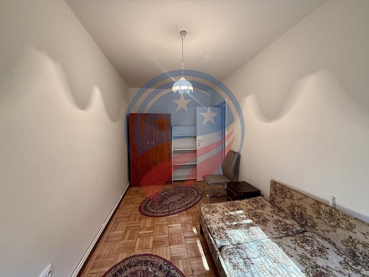 Apartament cu 3 camere decomandat în 1 Mai