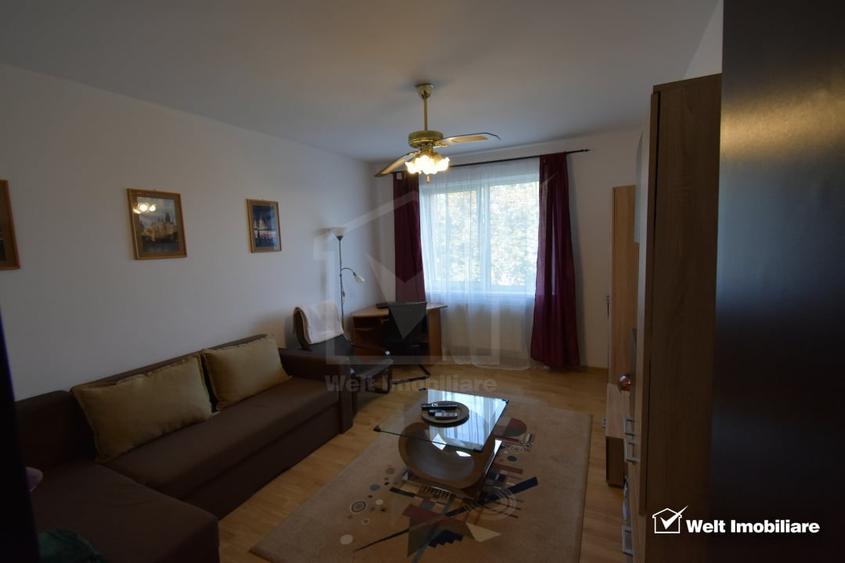 Garsonieră decomandată, mobilată în Gruia