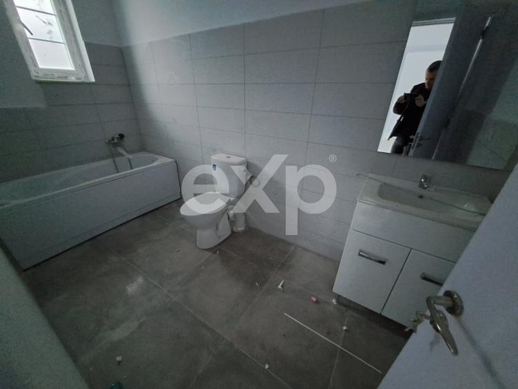 Casă individuală cu 4 camere cu Canalizare în Trivale