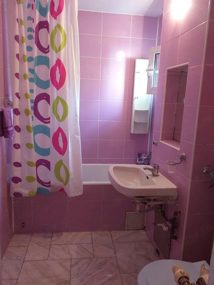 Proprietar inchiriez urgent apartament 3 camere la muncitori in Sect 2 ,Pantelimon, Bucuresti - 1