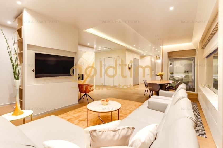 Apartament cu 5 camere semidecomandat, mobilat în Pipera