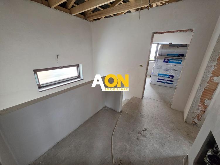 Casă individuală cu 4 camere cu Teren 250 Mp în Cetate