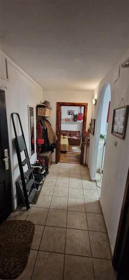 Apartament cu 2 camere decomandat în Soarelui