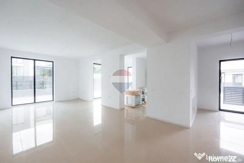 Casă cu 3 camere cu Teren 181 Mp în Budeasa