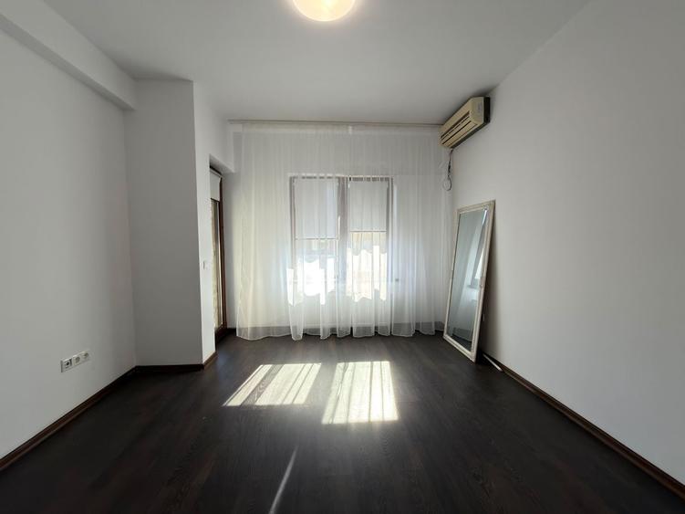 Duplex cu 3 camere cu Canalizare în Central