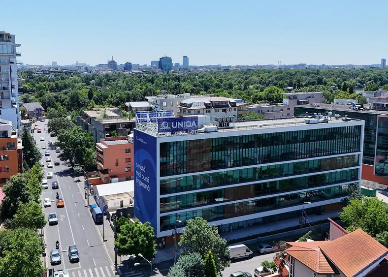 Birou, de 3,650 mp, în Herăstrău