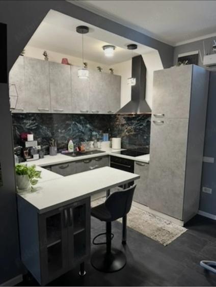 Apartament cu 2 camere semidecomandat în Badea Cârțan
