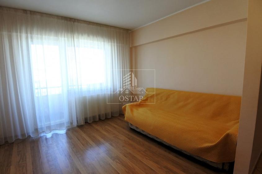 Apartament cu 4 camere decomandat în Republicii