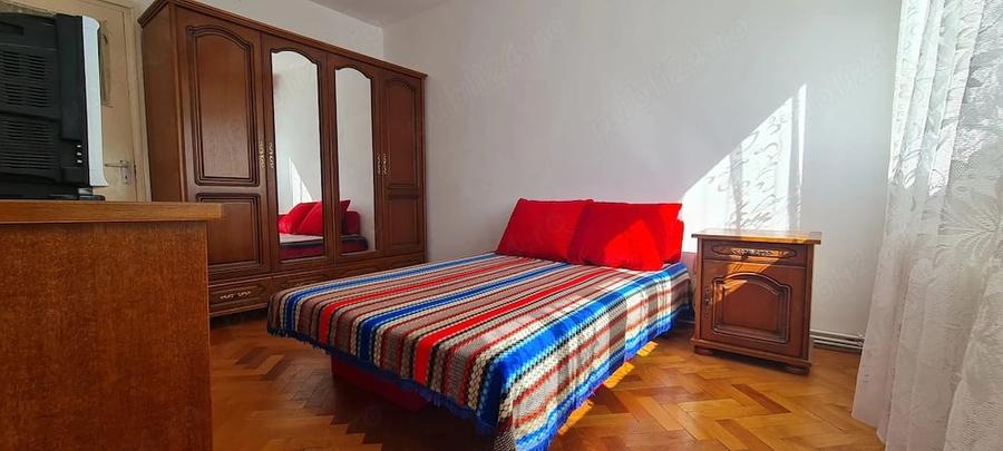 Apartament cu 2 camere semidecomandat în Aleea Carpați