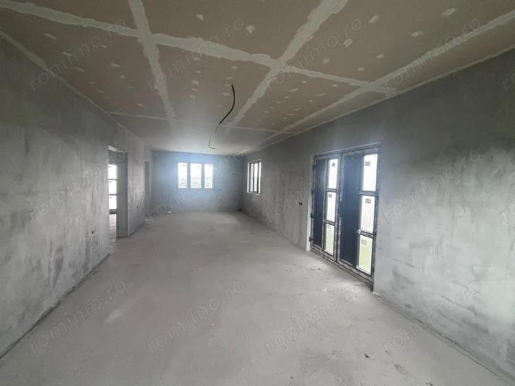 Casă cu 4 camere cu Teren 500 Mp în Nazna