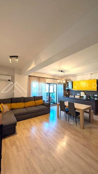 Apartament cu 3 camere semidecomandat în Europa