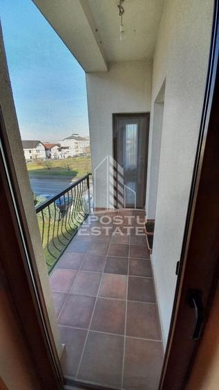 Apartament cu 3 camere semidecomandat, mobilat în Braytim