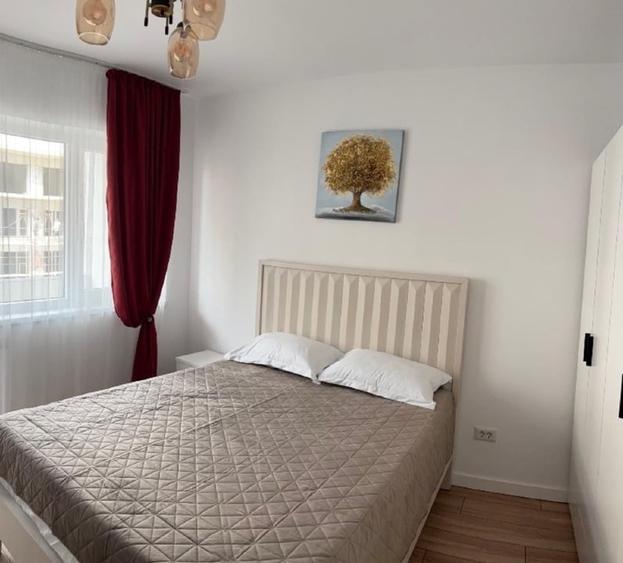 Apartament cu 2 camere decomandat, mobilat în Central
