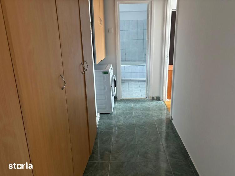 Apartament cu 3 camere decomandat, mobilat în Central