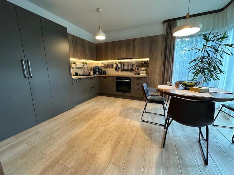 Casă cu Teren 1255 Mp în Central
