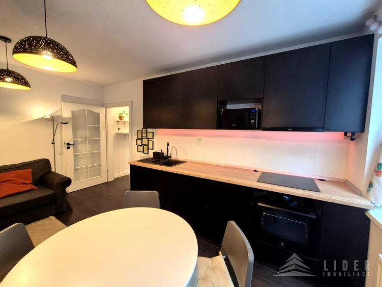 Apartament cu 2 camere decomandat, mobilat în Central