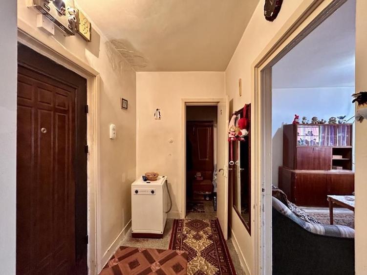 Apartament cu 2 camere decomandat, mobilat în Central