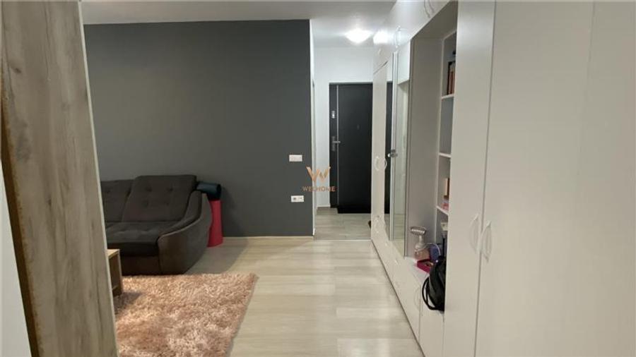Apartament cu 3 camere semidecomandat, mobilat în Turnișor