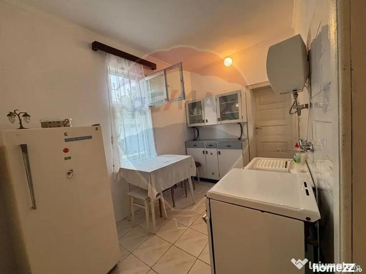 Casă cu 5 camere cu Teren 446 Mp în Ultracentral