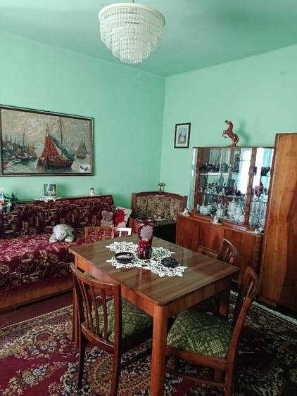 Casă individuală cu 5 camere cu Teren 306 Mp în Periferie