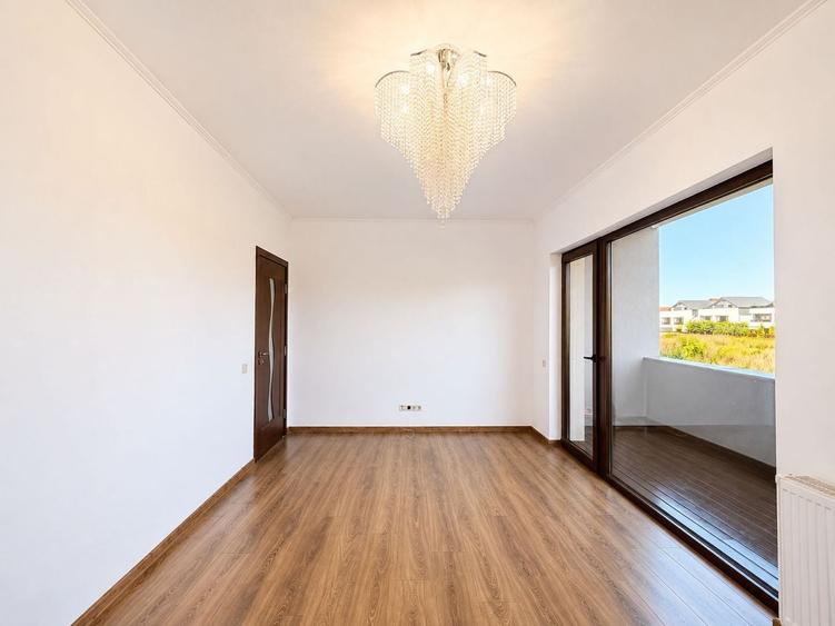 Apartament cu 2 camere decomandat în Europa