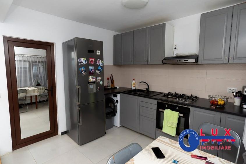 Casă cu 4 camere cu Teren 722 Mp în Babadag