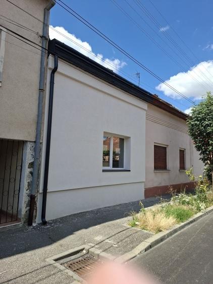 Apartament cu 2 camere decomandat în Exterior Vest