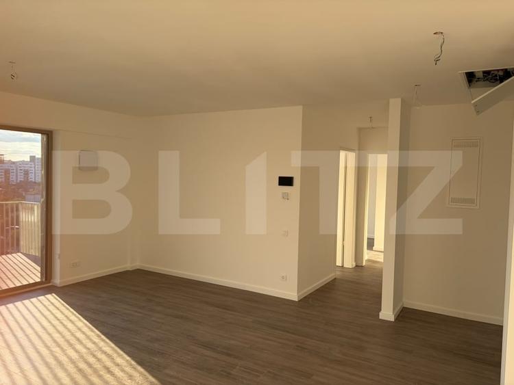 Apartament cu 3 camere semidecomandat în Semicentral