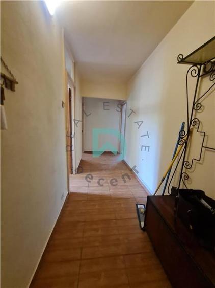 Apartament cu 2 camere decomandat în Noua