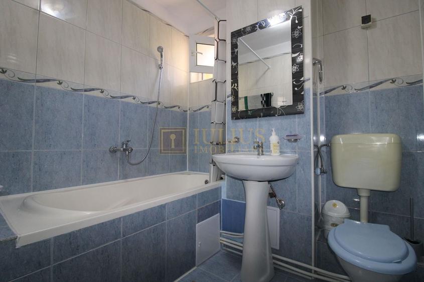 Apartament cu 3 camere semidecomandat, mobilat în Complex Studențesc