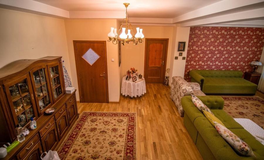 Casă individuală cu 5 camere cu Canalizare în Drumul Găzarului