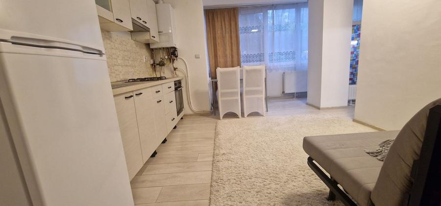 Apartament cu 2 camere decomandat în Central