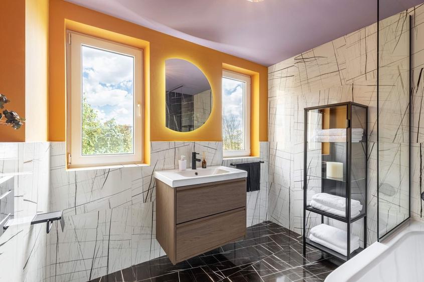 Apartament cu 4 camere, mobilat în P-ța Universității