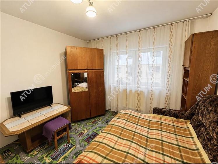 Apartament cu 2 camere decomandat, mobilat în Vasile Aaron