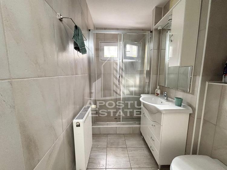 Apartament cu 4 camere decomandat în Medicină
