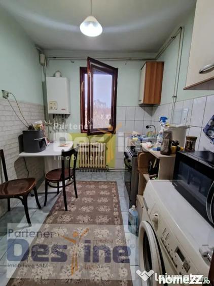 Apartament cu 2 camere decomandat, mobilat în Tudor Vladimirescu