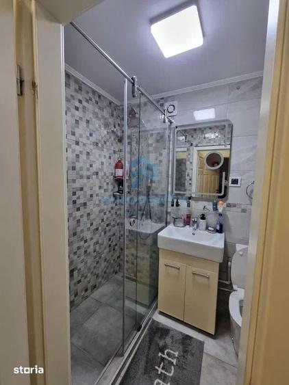 Apartament cu 3 camere în Drumul Taberei