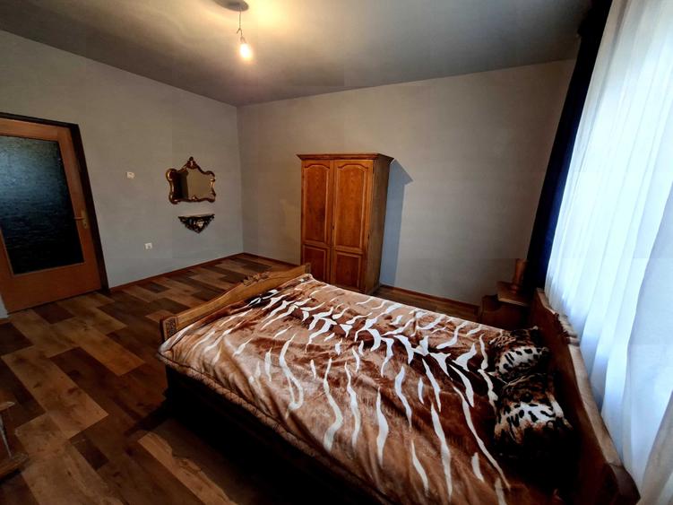 Casă cu 4 camere în Brusturi