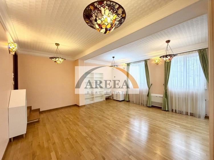 Casă individuală cu 10 camere cu Piscina în Pipera