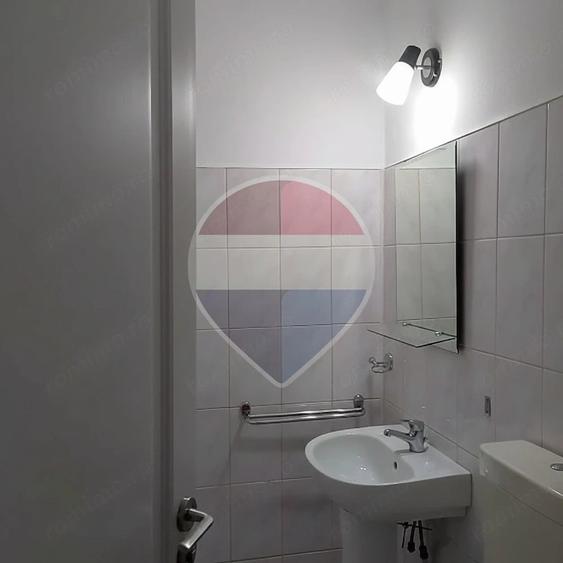 Apartament cu 2 camere decomandat în Centru Civic