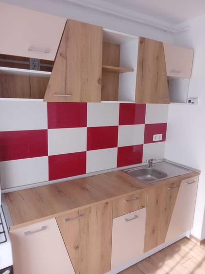 Apartament cu 2 camere semidecomandat în Turnișor