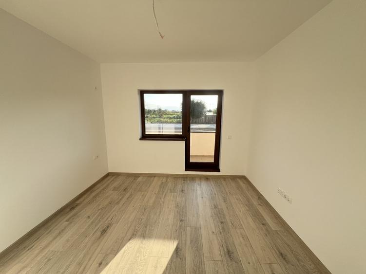 Apartament cu 2 camere decomandat în Sânpetru