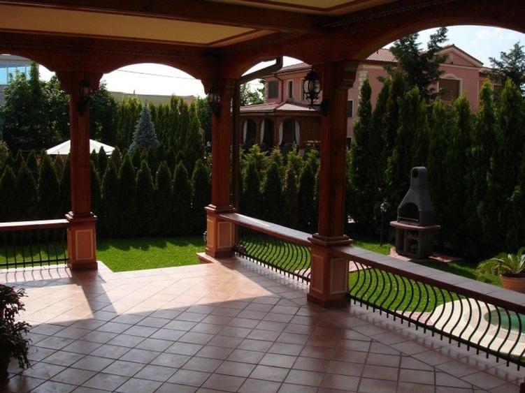 Casă individuală cu 5 camere cu Teren 400 Mp în Iancu Nicolae